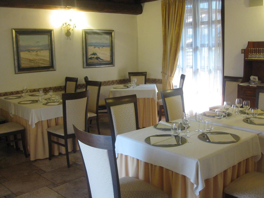 Albergo Giardino Sannazzaro de' Burgondi Экстерьер фото