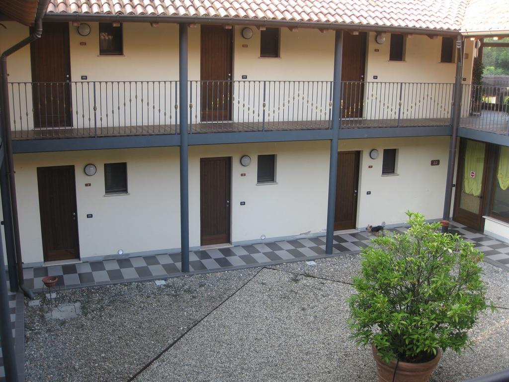 Albergo Giardino Sannazzaro de' Burgondi Экстерьер фото