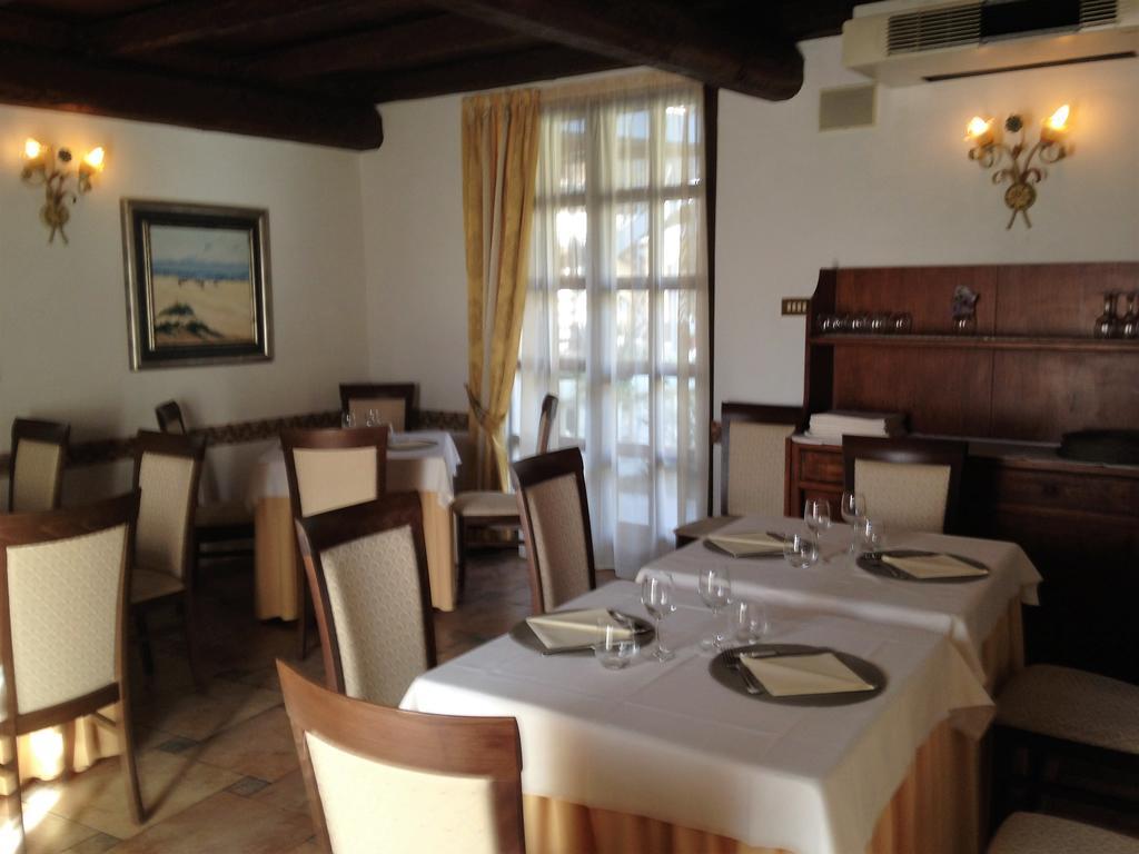 Albergo Giardino Sannazzaro de' Burgondi Экстерьер фото
